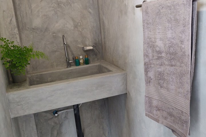 Room 15 of 22