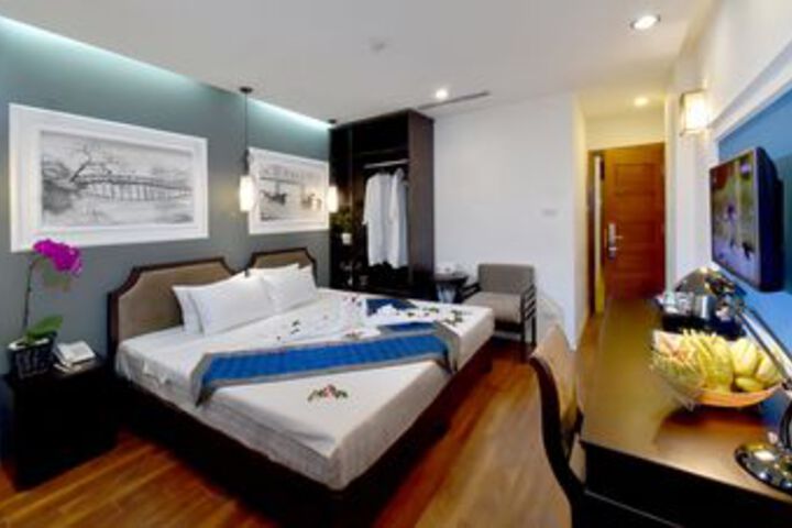 Room 53 of 84