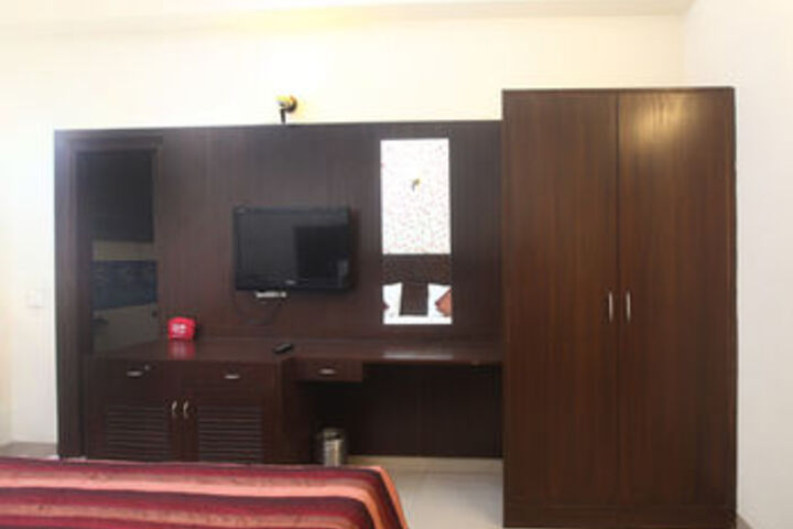 Room 14 of 24