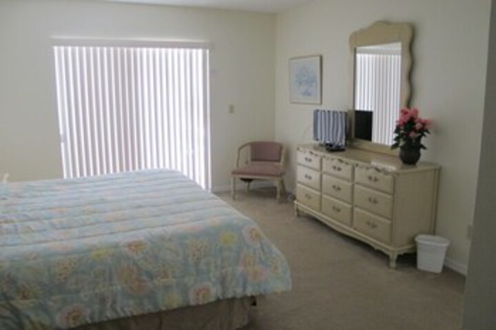 Room 11 of 26