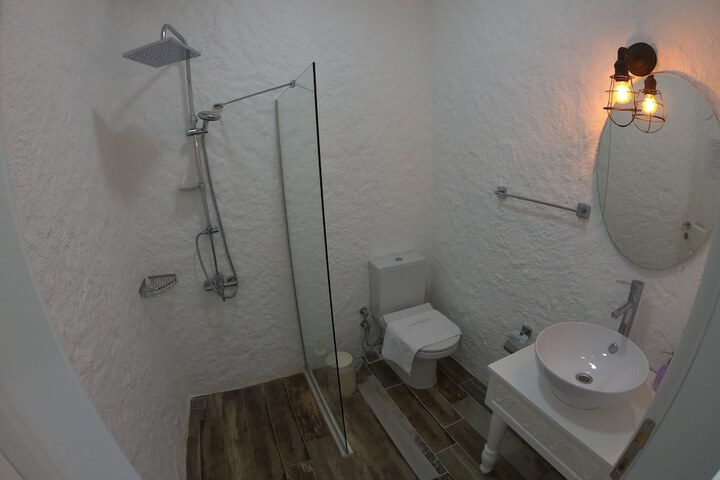 Room 35 of 56