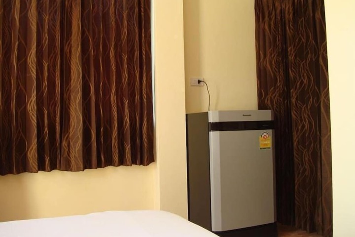 Room 12 of 51