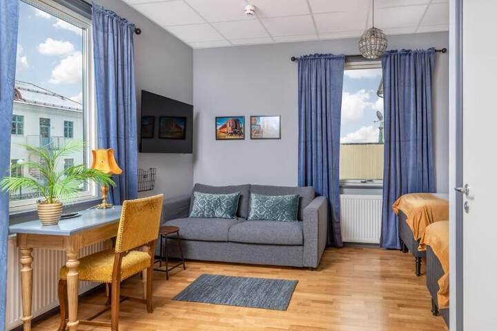 Room 12 of 40