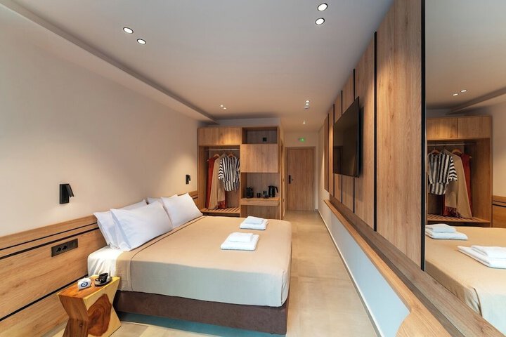Room 7 of 17