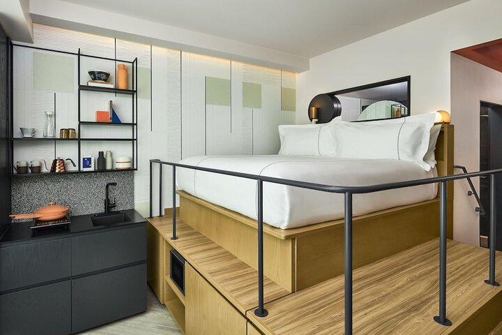 Room 46 of 119