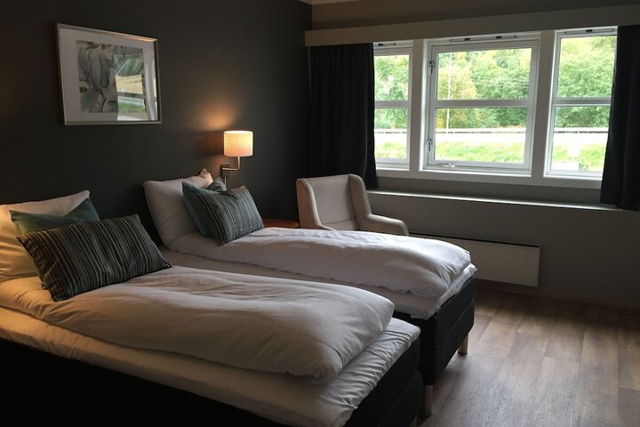 Room 12 of 38
