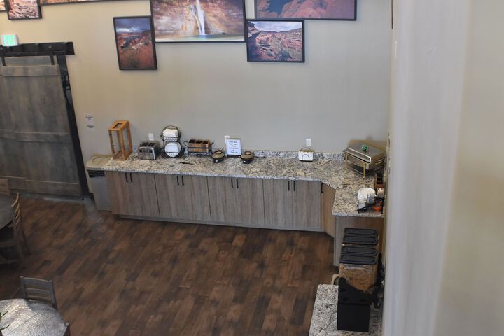 Breakfast/Coffee Service 45 of 67