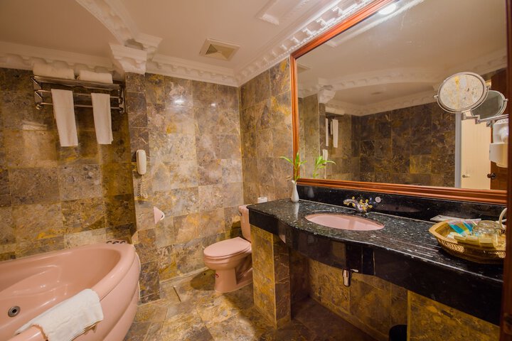 Room 20 of 32