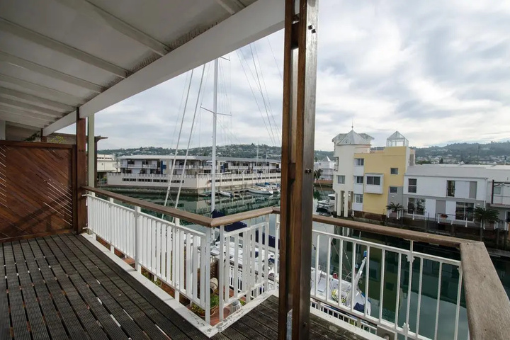 Terrace/Patio 4 of 10