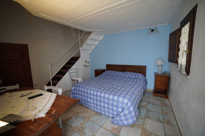 Room 2 of 47
