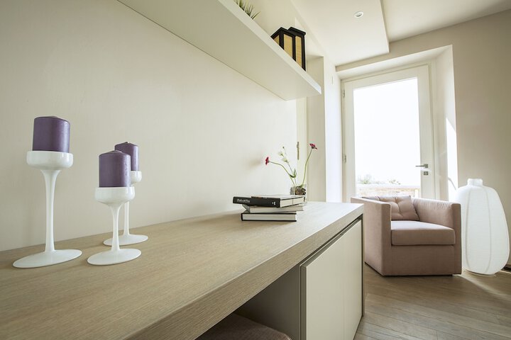 Room 15 of 76