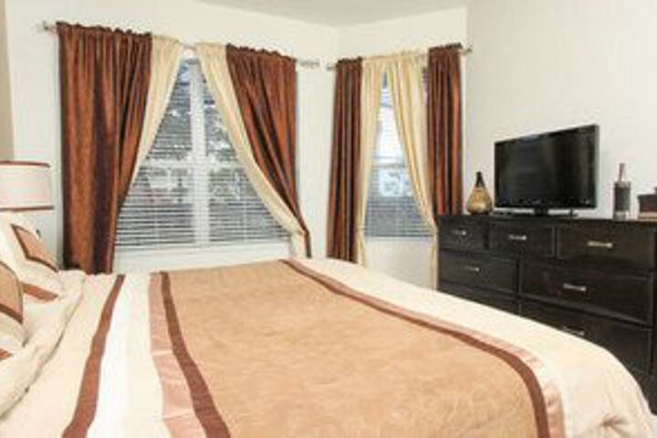 Room 8 of 21