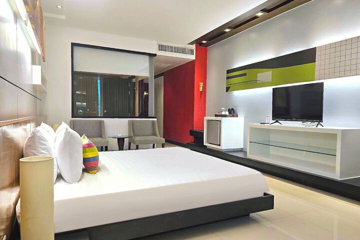 Room 80 of 168