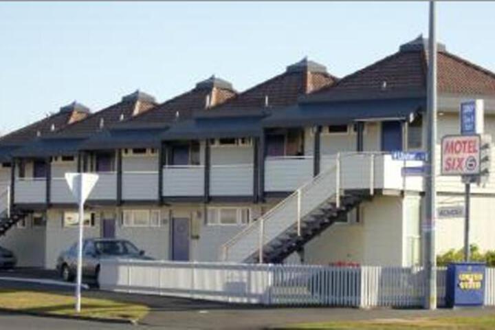 Motel Six