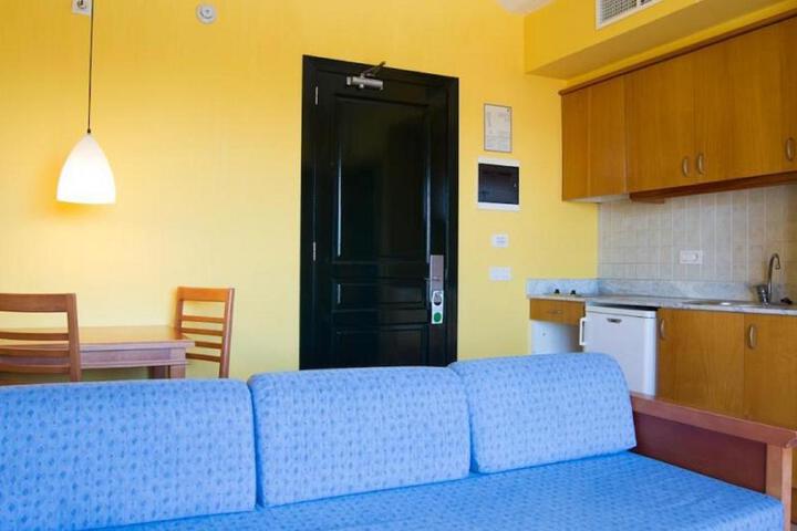 Room 14 of 197