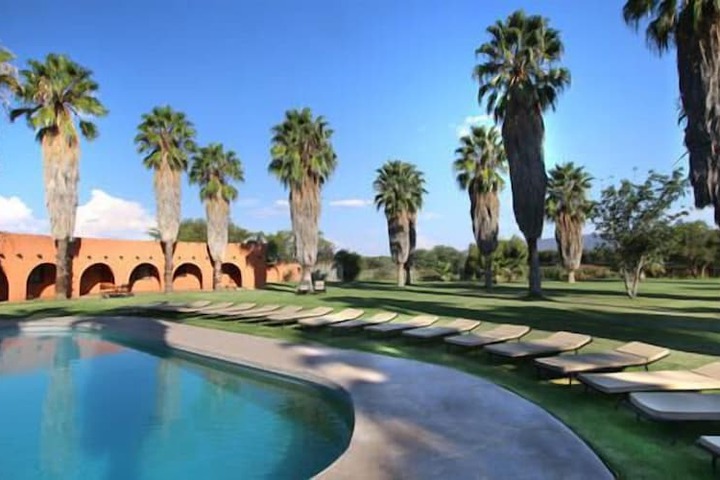 Hotel with Pool