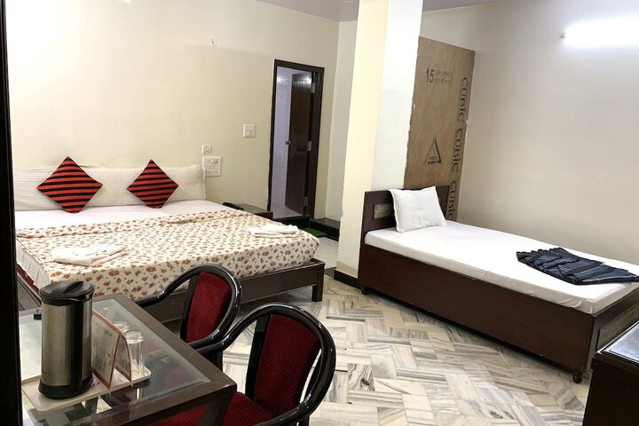 Room 12 of 44