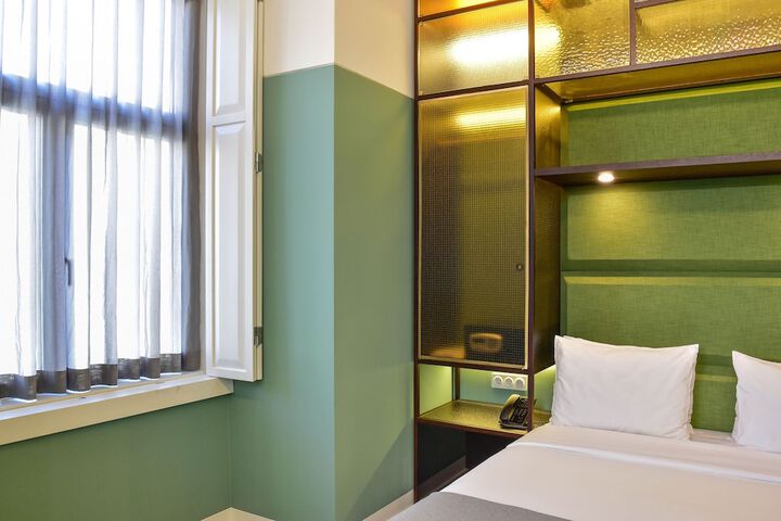 Room 14 of 47