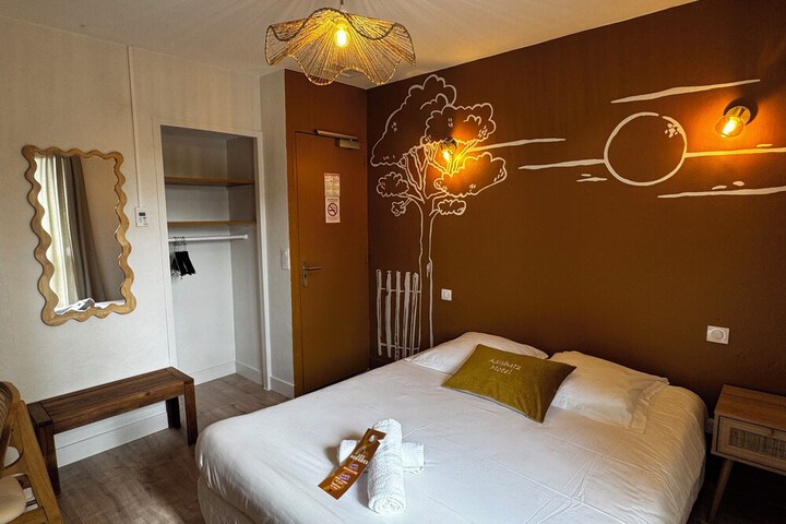 Room 18 of 79