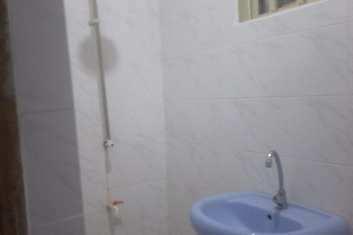 Room 12 of 42