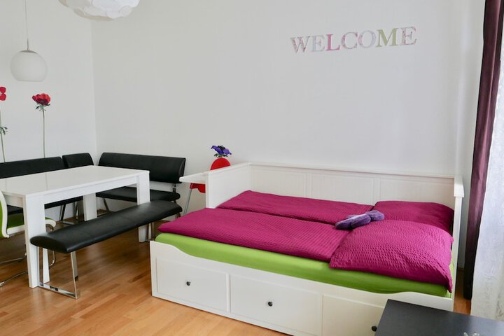 Room 10 of 21