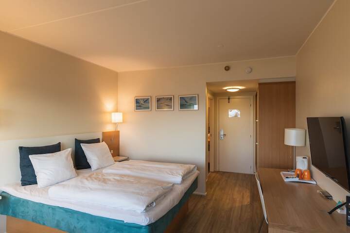 Room 12 of 35