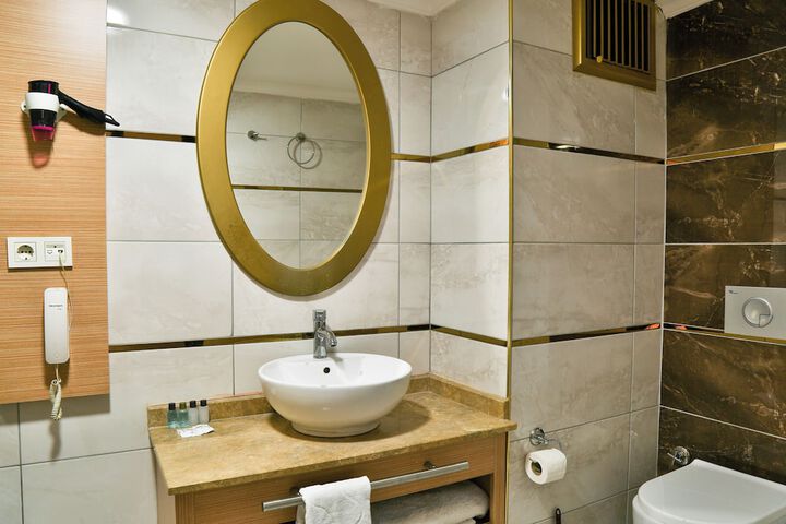 Bathroom Interior Photo