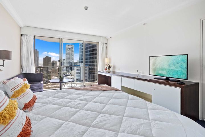 Room 3 of 16