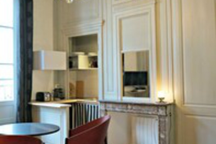Room 5 of 15