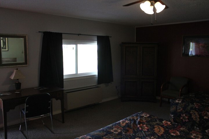 Room 38 of 219