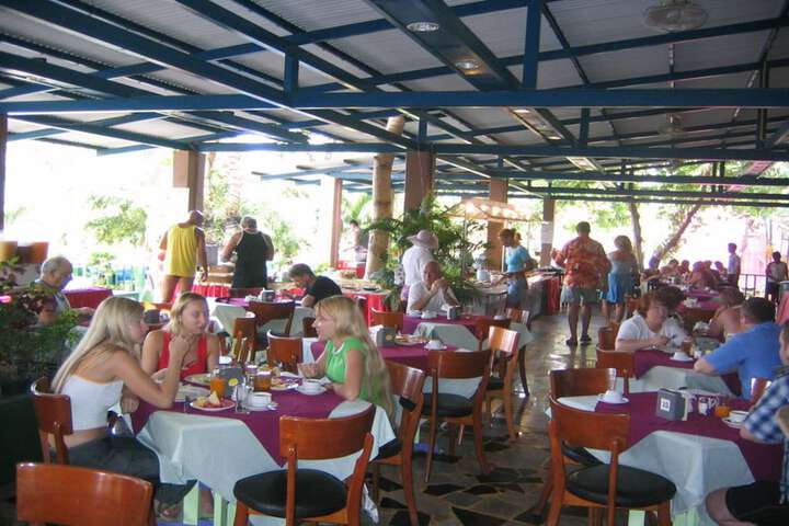Dining 46 of 61