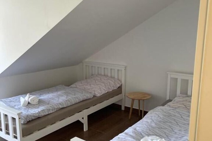 Room 10 of 20