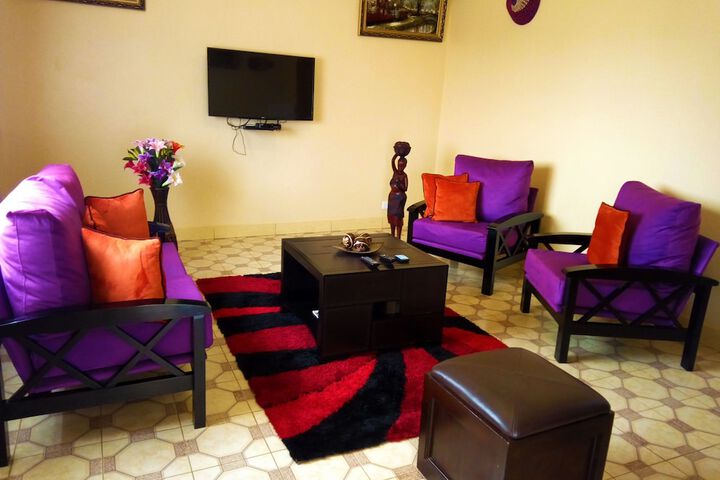 Room 6 of 8