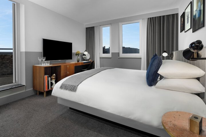 Room 50 of 121