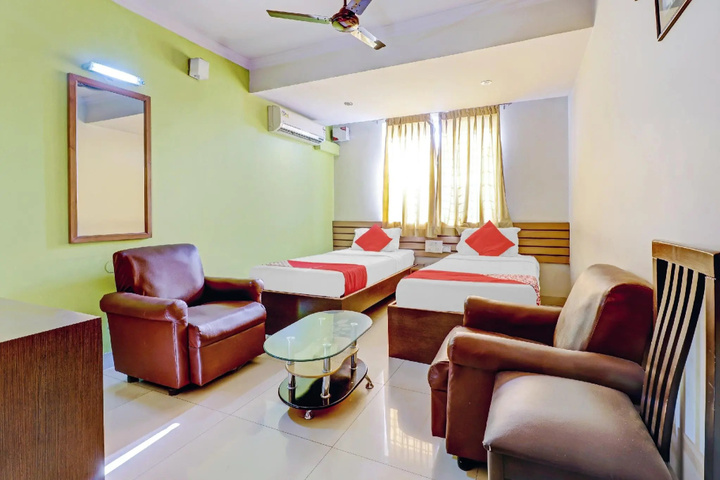 OYO 79381 DM RESIDENCY