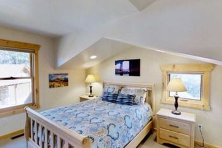Room 13 of 65