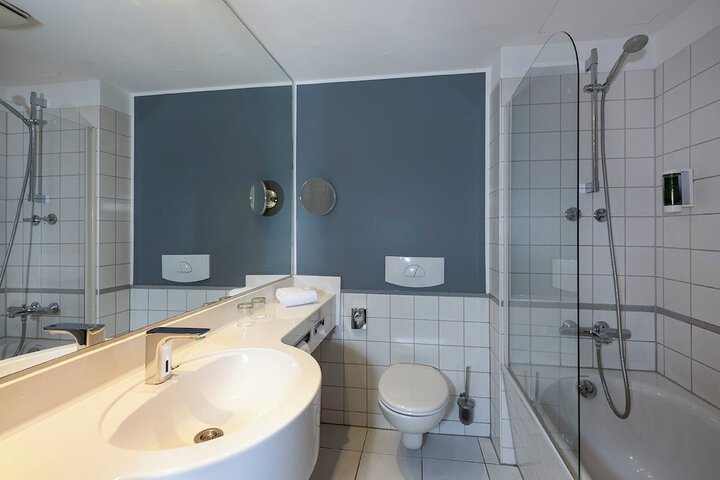 Clean Restrooms