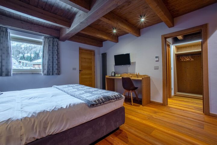 Room 14 of 50
