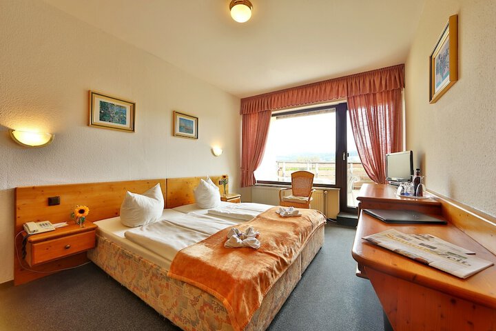 Room 10 of 51