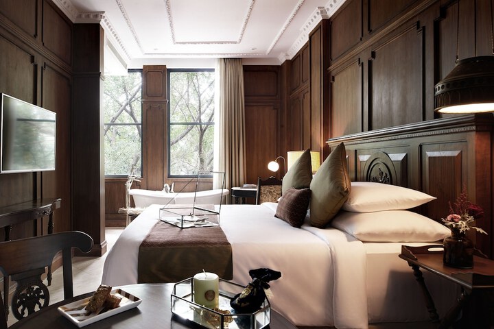 Room 5 of 40