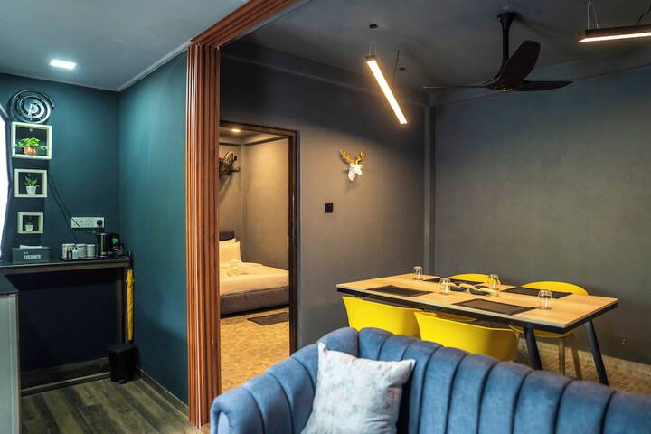 Room 28 of 53
