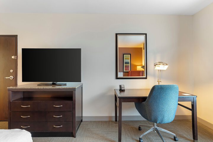 Room 27 of 93