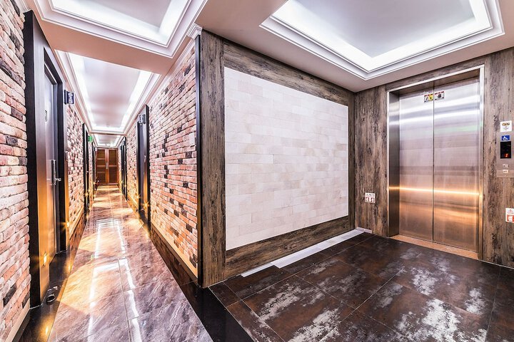 Ballroom/Hall 14 of 26