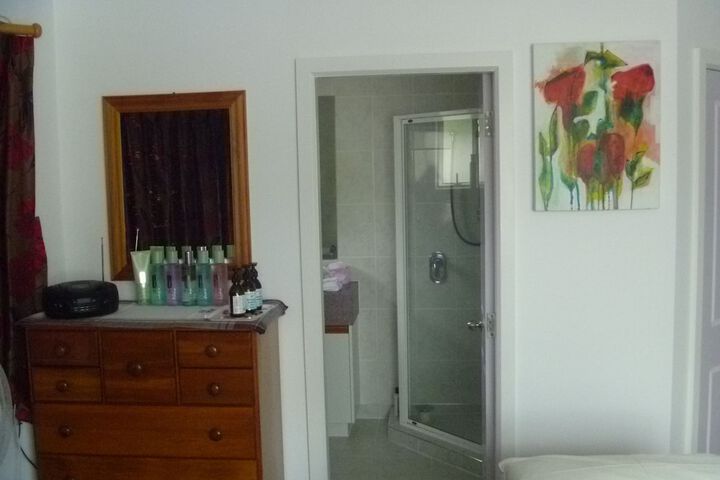 Room 3 of 48
