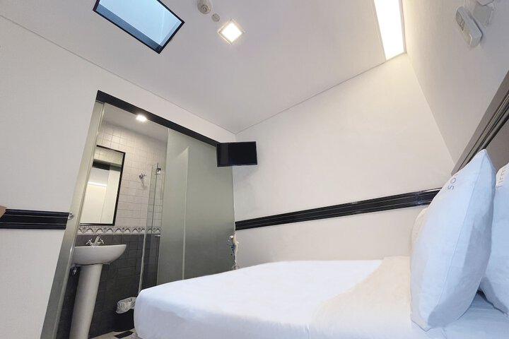 Room 10 of 47