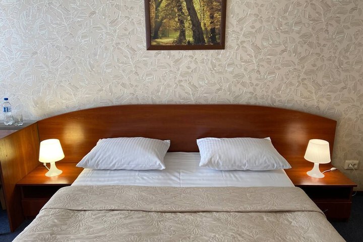 Room 6 of 70