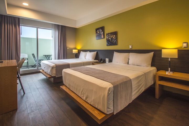 Room 8 of 48