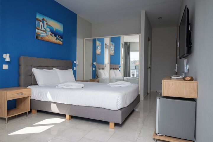 Room 14 of 53