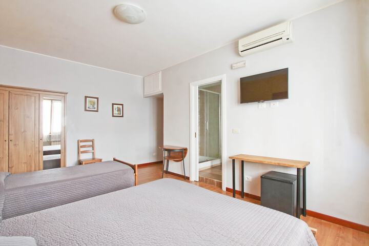 Room 8 of 51