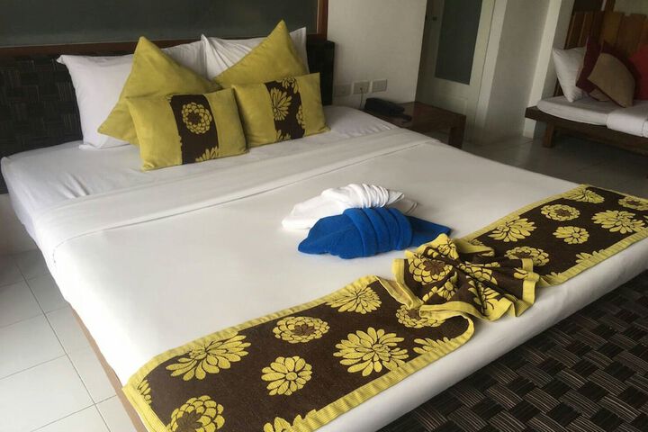 Room 12 of 62